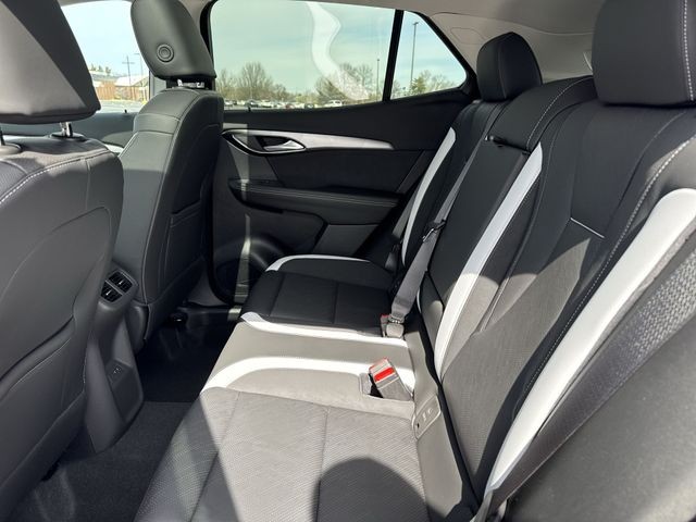 Buick Envision Vehicle Full-screen Gallery Image 23