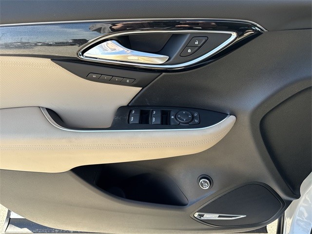 Buick Envision Vehicle Full-screen Gallery Image 13