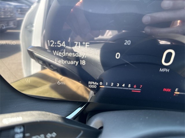 Buick Envision Vehicle Full-screen Gallery Image 15