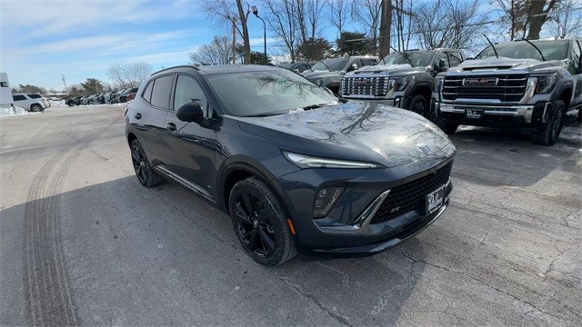 Buick Envision Vehicle Full-screen Gallery Image 02