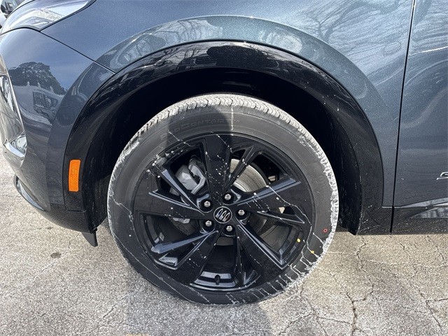 Buick Envision Vehicle Full-screen Gallery Image 10