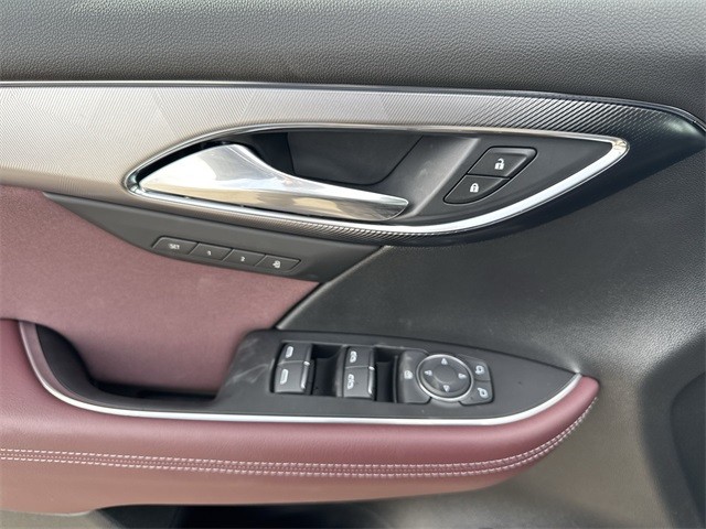 Buick Envision Vehicle Full-screen Gallery Image 13