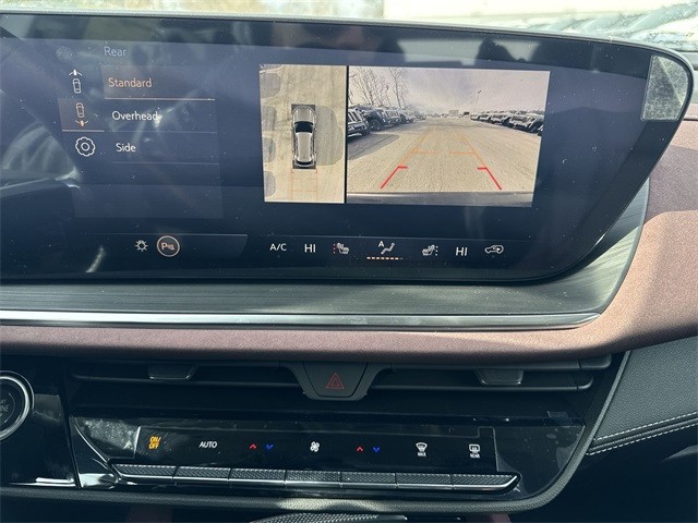 Buick Envision Vehicle Full-screen Gallery Image 17