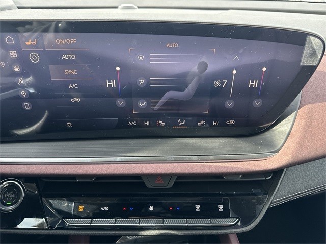 Buick Envision Vehicle Full-screen Gallery Image 19