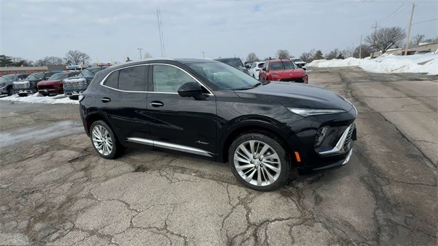 Buick Envision Vehicle Full-screen Gallery Image 02