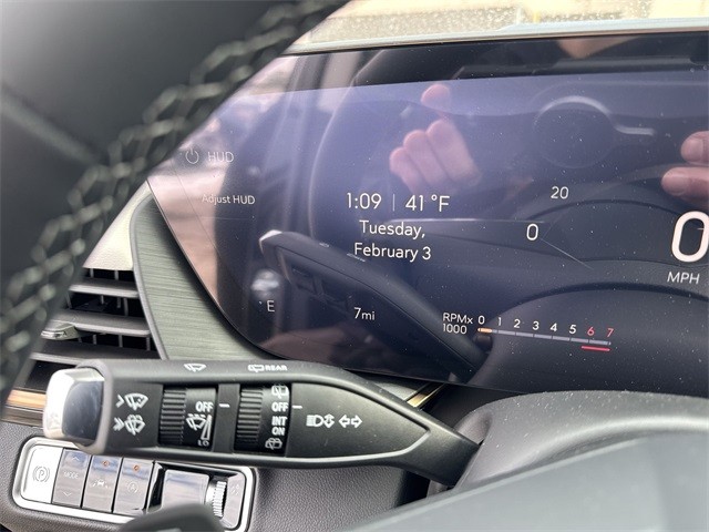 Buick Envision Vehicle Full-screen Gallery Image 15