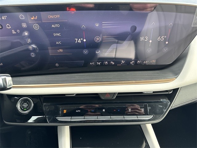Buick Envision Vehicle Full-screen Gallery Image 19