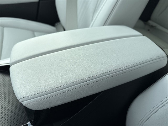 Buick Envision Vehicle Full-screen Gallery Image 21