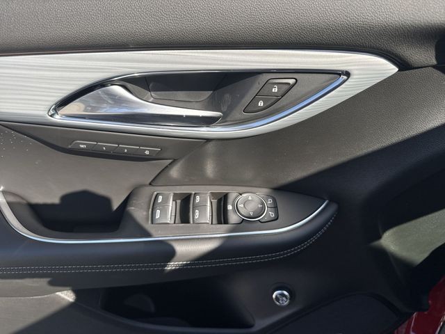 Buick Envision Vehicle Full-screen Gallery Image 13