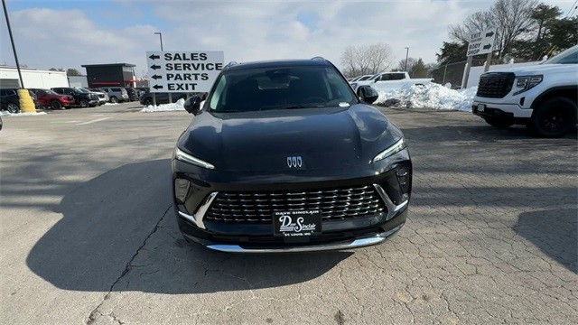 Buick Envision Vehicle Full-screen Gallery Image 03