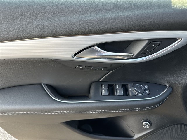 Buick Envision Vehicle Full-screen Gallery Image 13