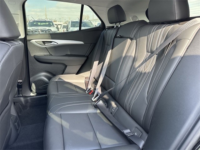 Buick Envision Vehicle Full-screen Gallery Image 23