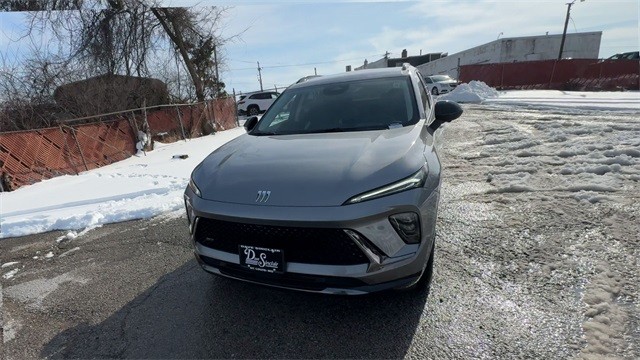 Buick Envision Vehicle Full-screen Gallery Image 03