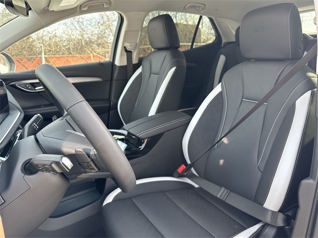 Buick Envision Vehicle Full-screen Gallery Image 11