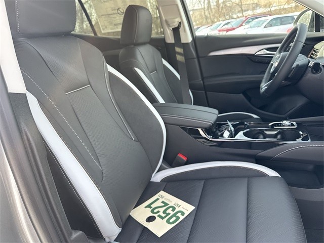 Buick Envision Vehicle Full-screen Gallery Image 24