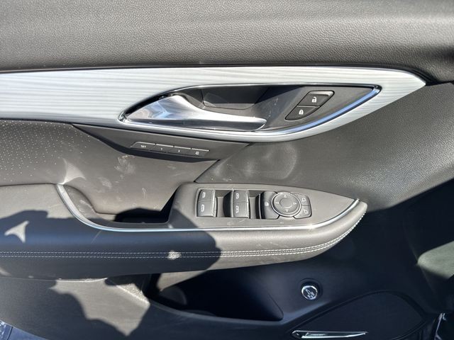 Buick Envision Vehicle Full-screen Gallery Image 13