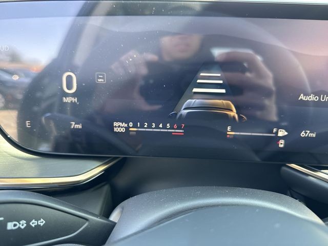 Buick Envision Vehicle Full-screen Gallery Image 15