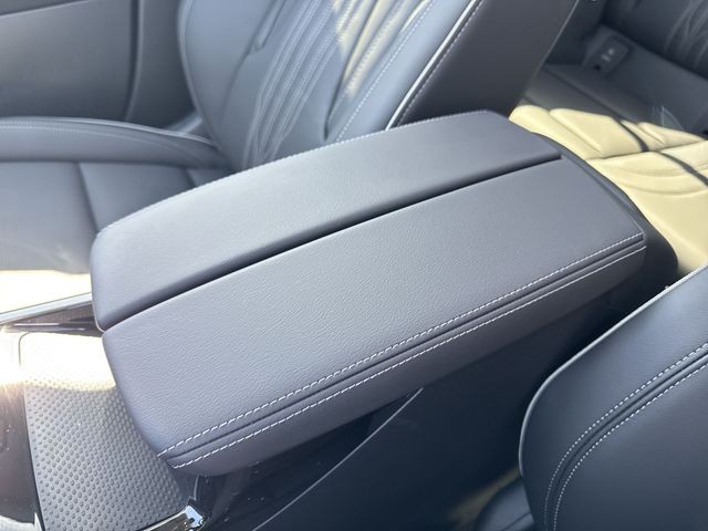 Buick Envision Vehicle Full-screen Gallery Image 21