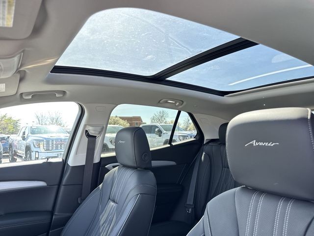 Buick Envision Vehicle Full-screen Gallery Image 22