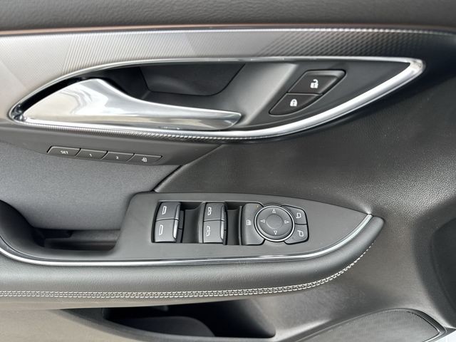 Buick Envision Vehicle Full-screen Gallery Image 13