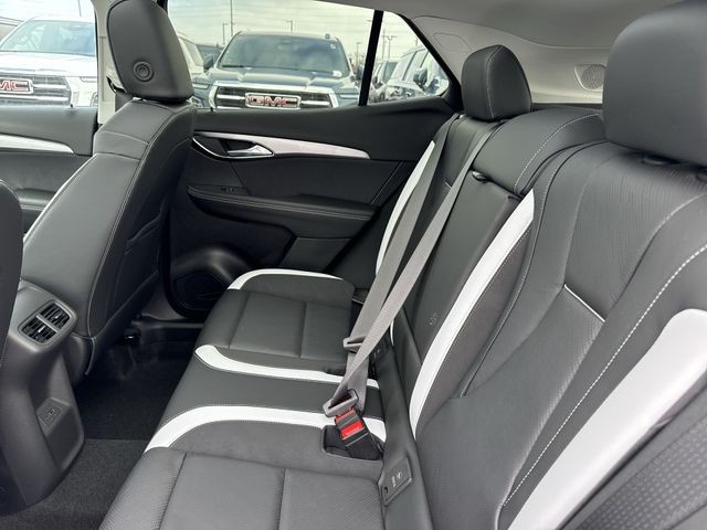 Buick Envision Vehicle Full-screen Gallery Image 23