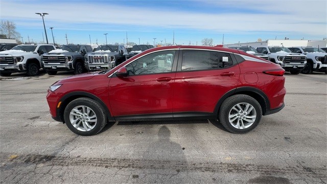 Buick Envista Vehicle Full-screen Gallery Image 05