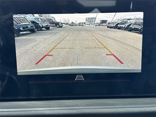 Buick Envista Vehicle Full-screen Gallery Image 17