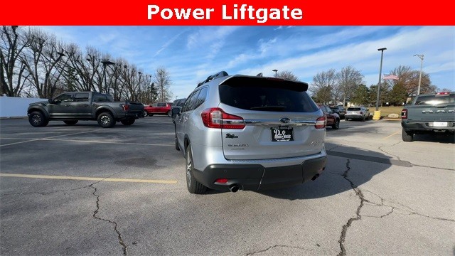 Subaru Ascent Vehicle Full-screen Gallery Image 09