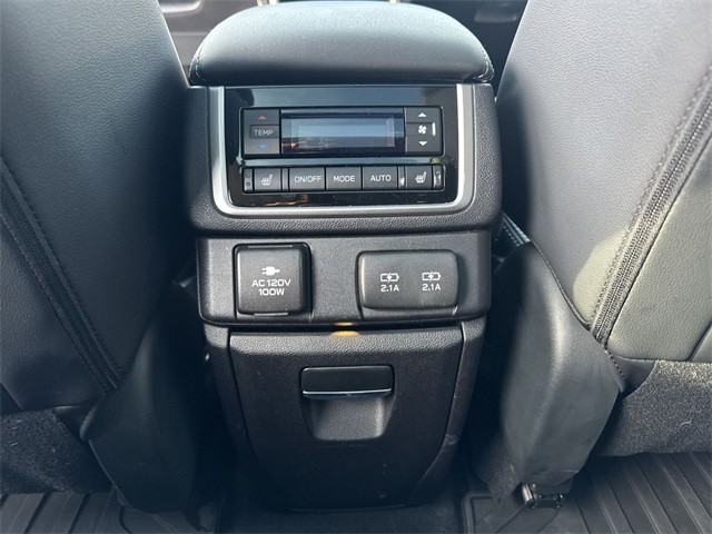 Subaru Ascent Vehicle Full-screen Gallery Image 26