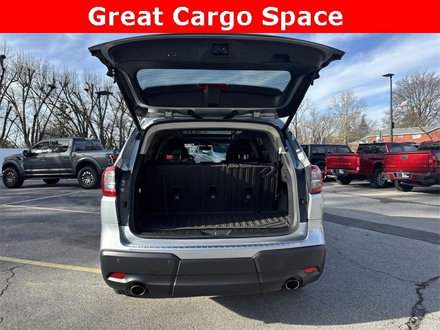 Subaru Ascent Vehicle Full-screen Gallery Image 31