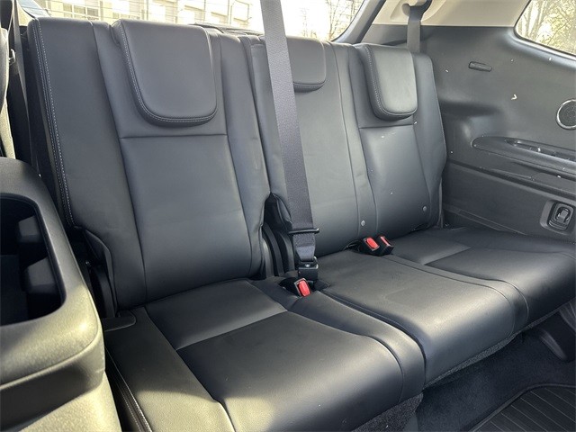 Subaru Ascent Vehicle Full-screen Gallery Image 32