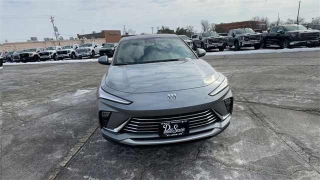 Buick Envista Vehicle Full-screen Gallery Image 03