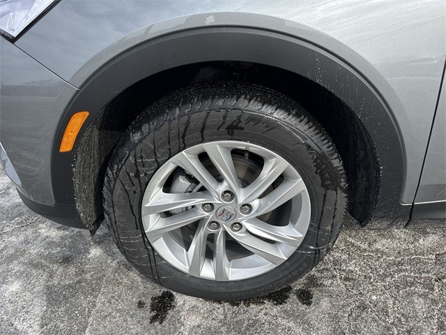 Buick Envista Vehicle Full-screen Gallery Image 10