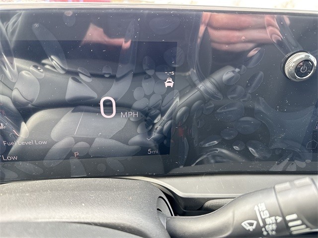 Buick Envista Vehicle Full-screen Gallery Image 15