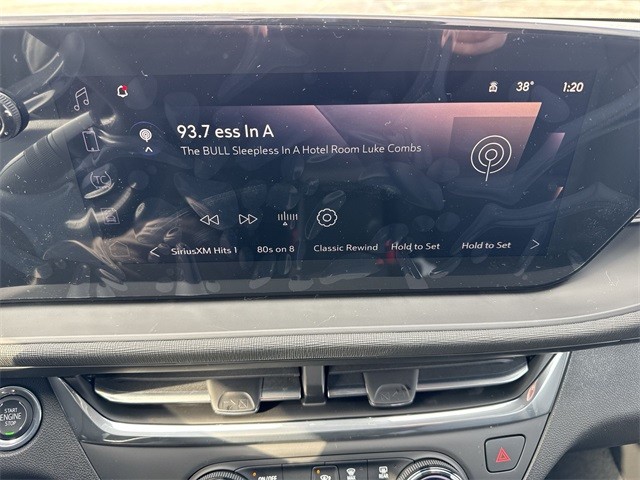 Buick Envista Vehicle Full-screen Gallery Image 16