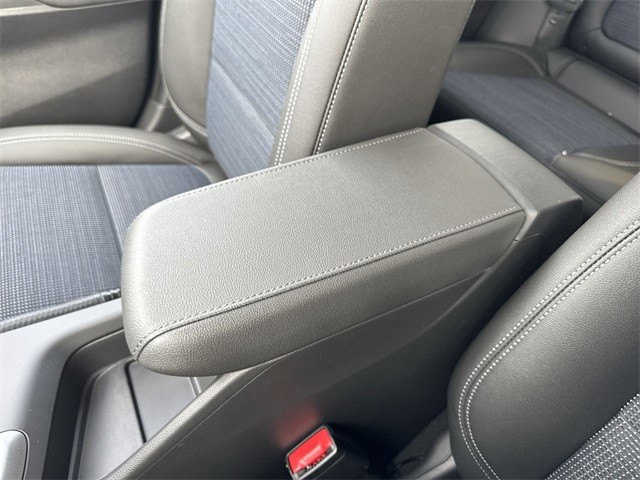 Buick Envista Vehicle Full-screen Gallery Image 20