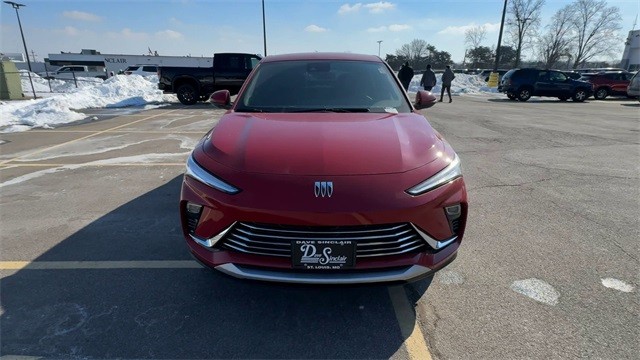 Buick Envista Vehicle Full-screen Gallery Image 03