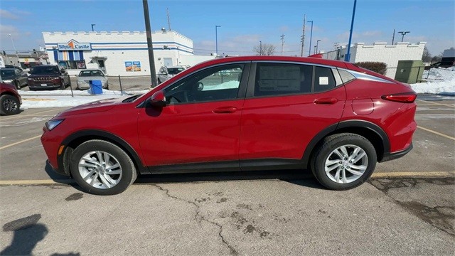 Buick Envista Vehicle Full-screen Gallery Image 05