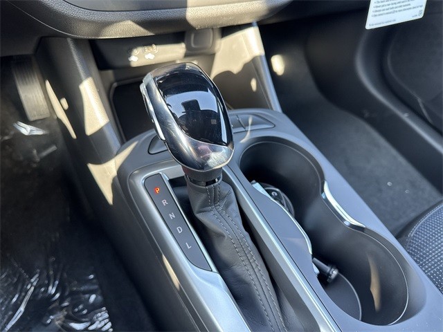 Buick Envista Vehicle Full-screen Gallery Image 19