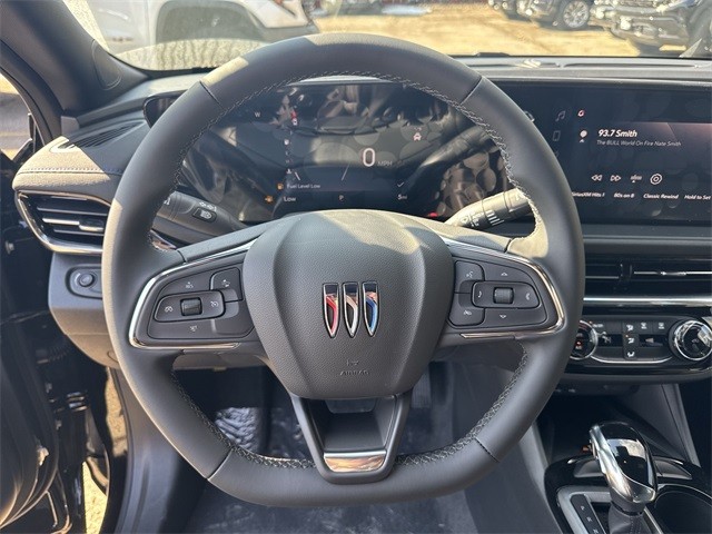 Buick Envista Vehicle Full-screen Gallery Image 14