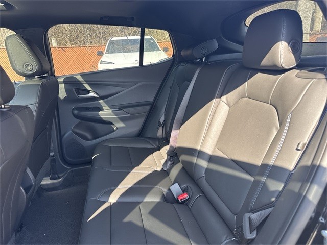 Buick Envista Vehicle Full-screen Gallery Image 22