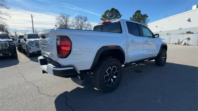 GMC Canyon Vehicle Full-screen Gallery Image 08