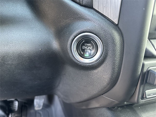 GMC Sierra 1500 Vehicle Full-screen Gallery Image 21