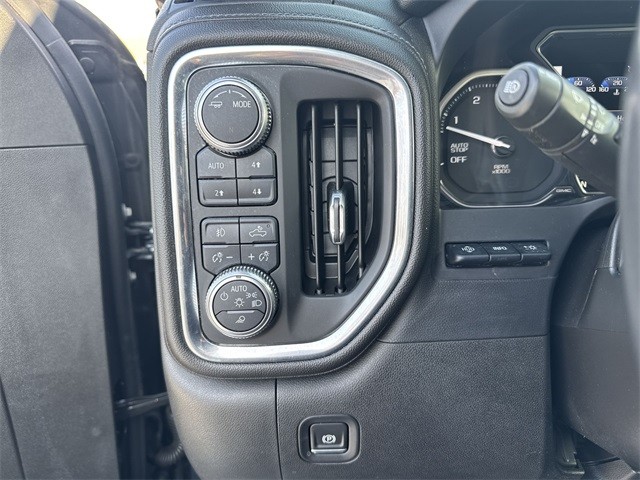 GMC Sierra 1500 Vehicle Full-screen Gallery Image 22