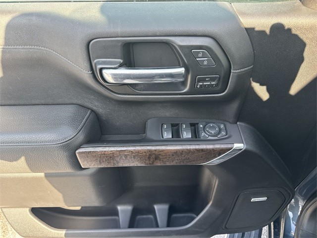 GMC Sierra 1500 Vehicle Full-screen Gallery Image 27