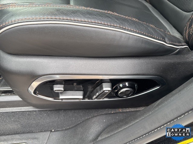 Jeep Grand Cherokee Vehicle Full-screen Gallery Image 17