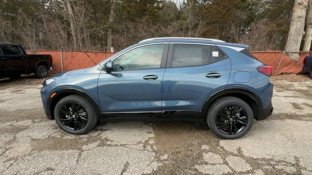 Buick Encore GX Vehicle Full-screen Gallery Image 05