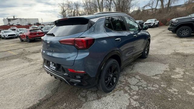 Buick Encore GX Vehicle Full-screen Gallery Image 08