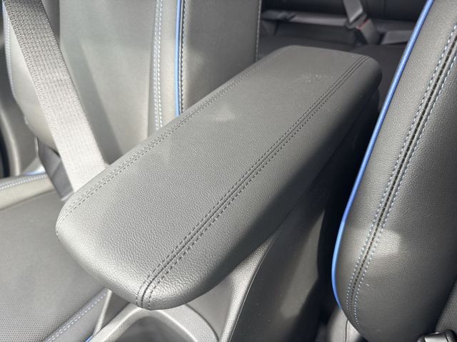 Buick Encore GX Vehicle Full-screen Gallery Image 20