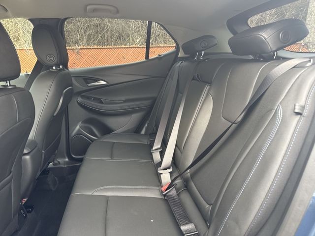 Buick Encore GX Vehicle Full-screen Gallery Image 21